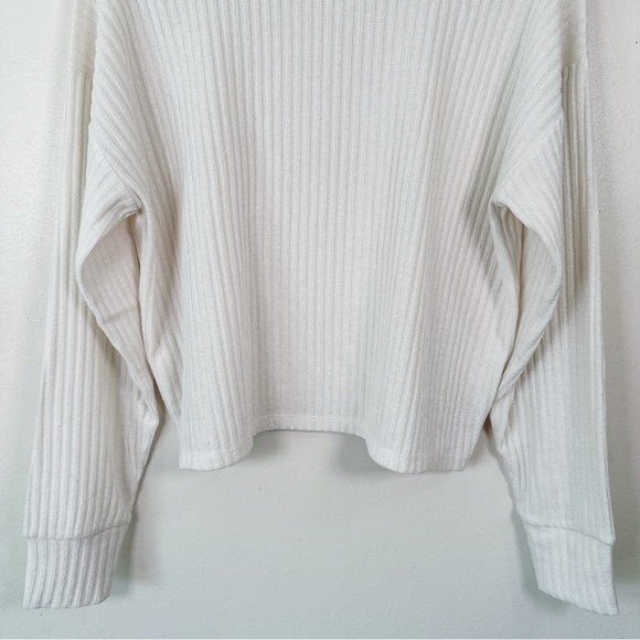 Aritzia Womens Size Medium Rudko Long Sleeve Ribbed Crop Top - Picture 14 of 15
